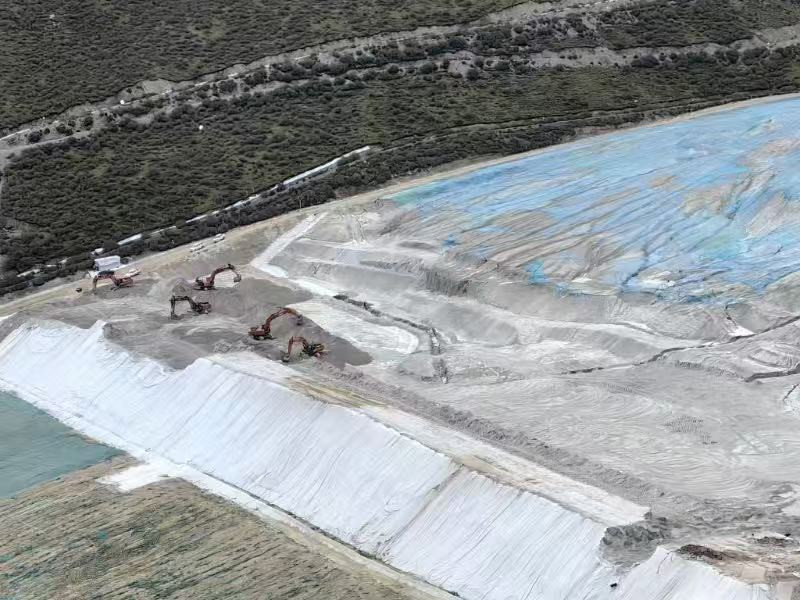 建设工程